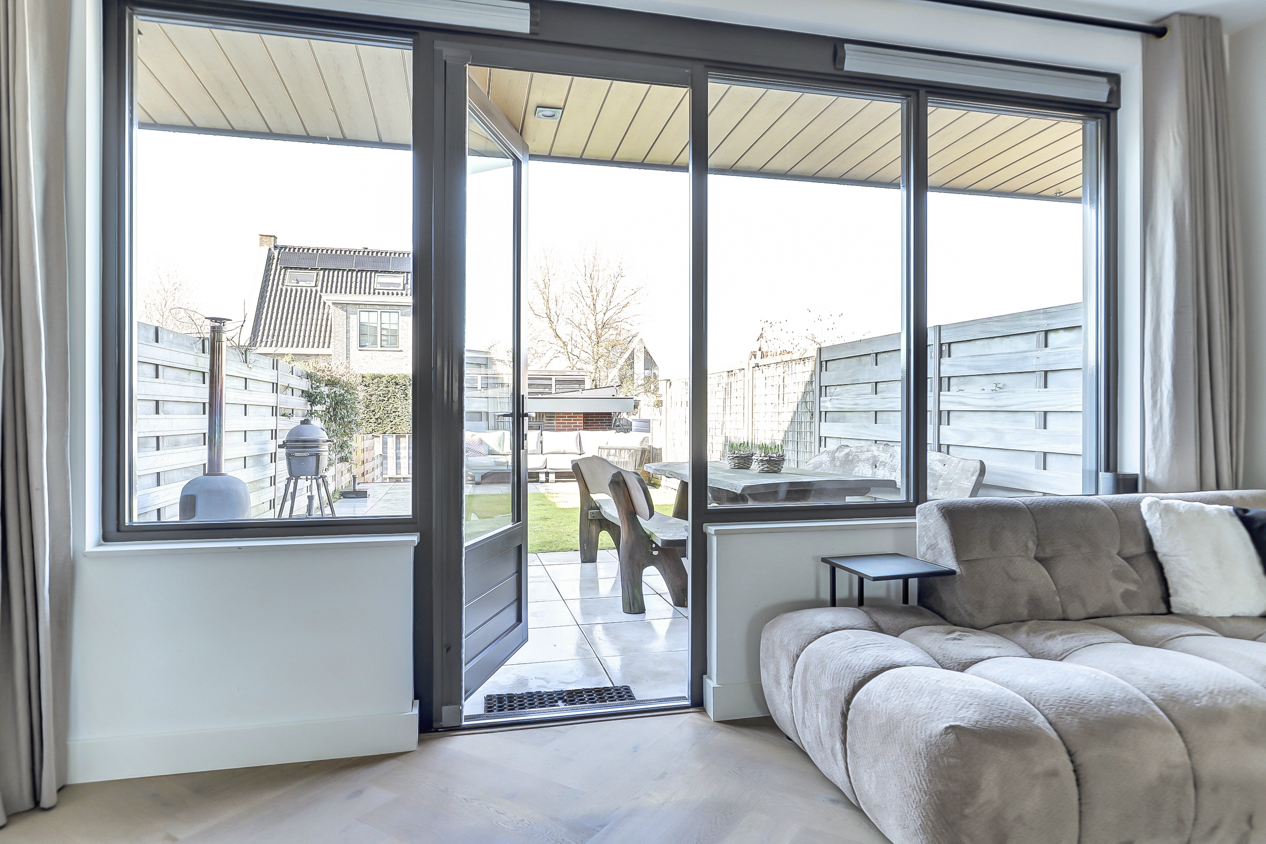 '$houseDetails->street_name'.' '.'$houseDetails->number'