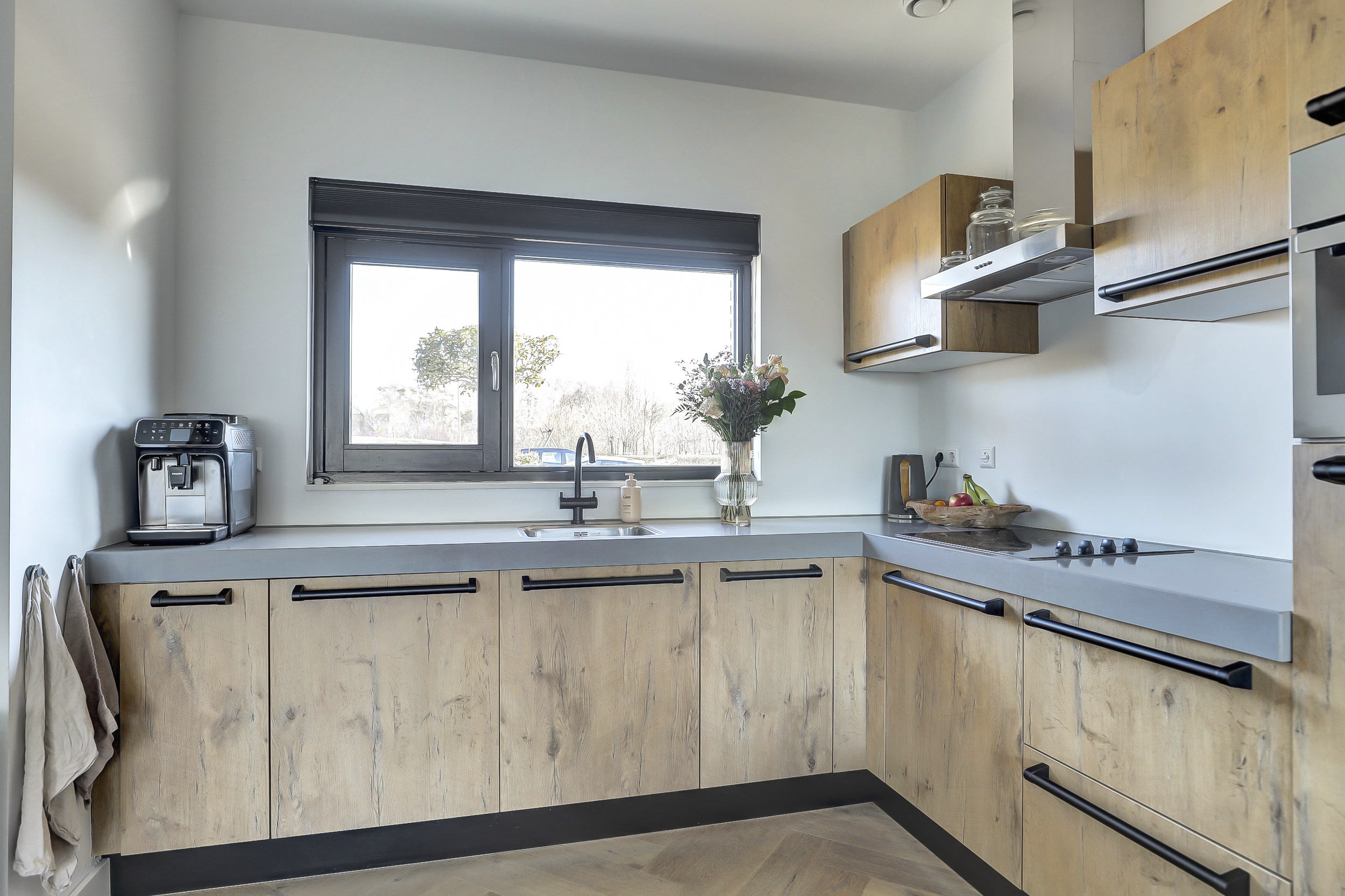 '$houseDetails->street_name'.' '.'$houseDetails->number'