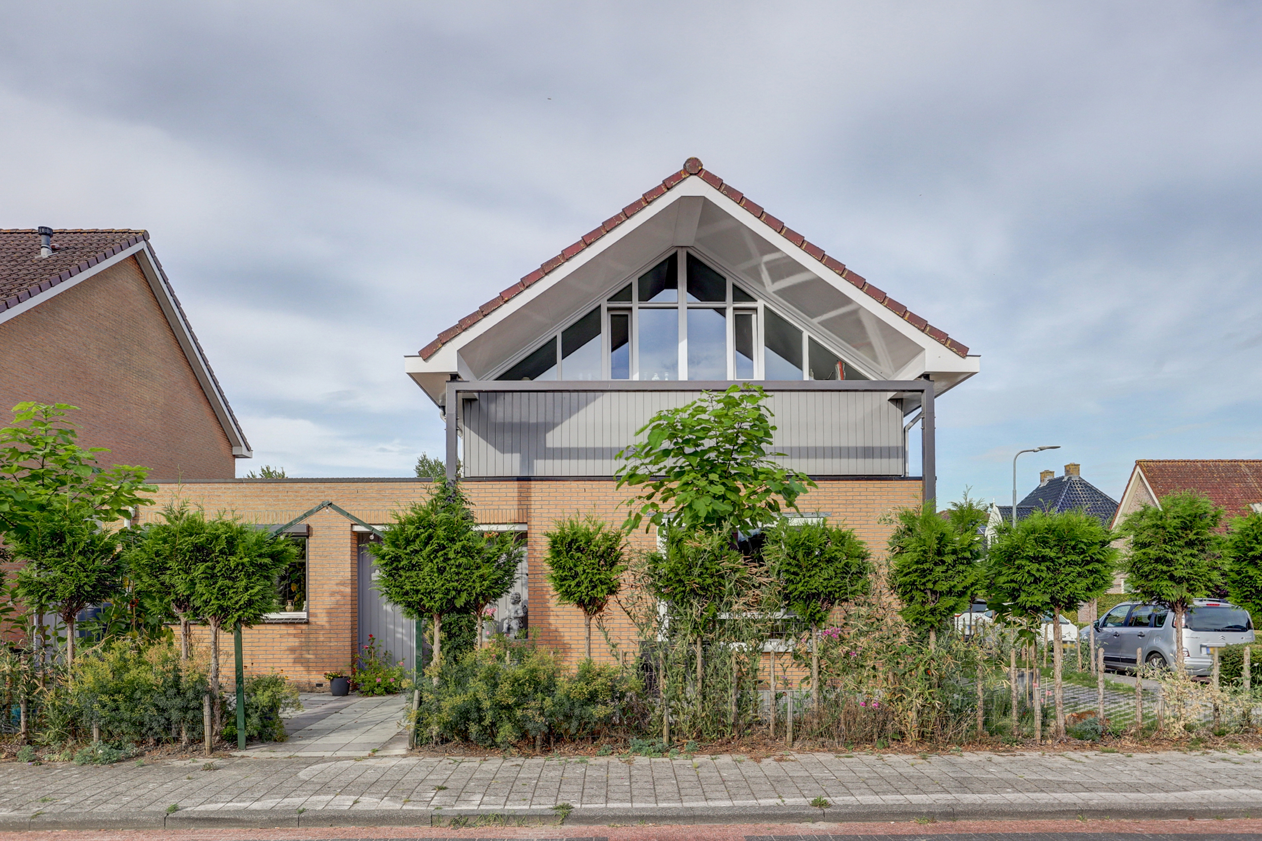 '$houseDetails->street_name'.' '.'$houseDetails->number'