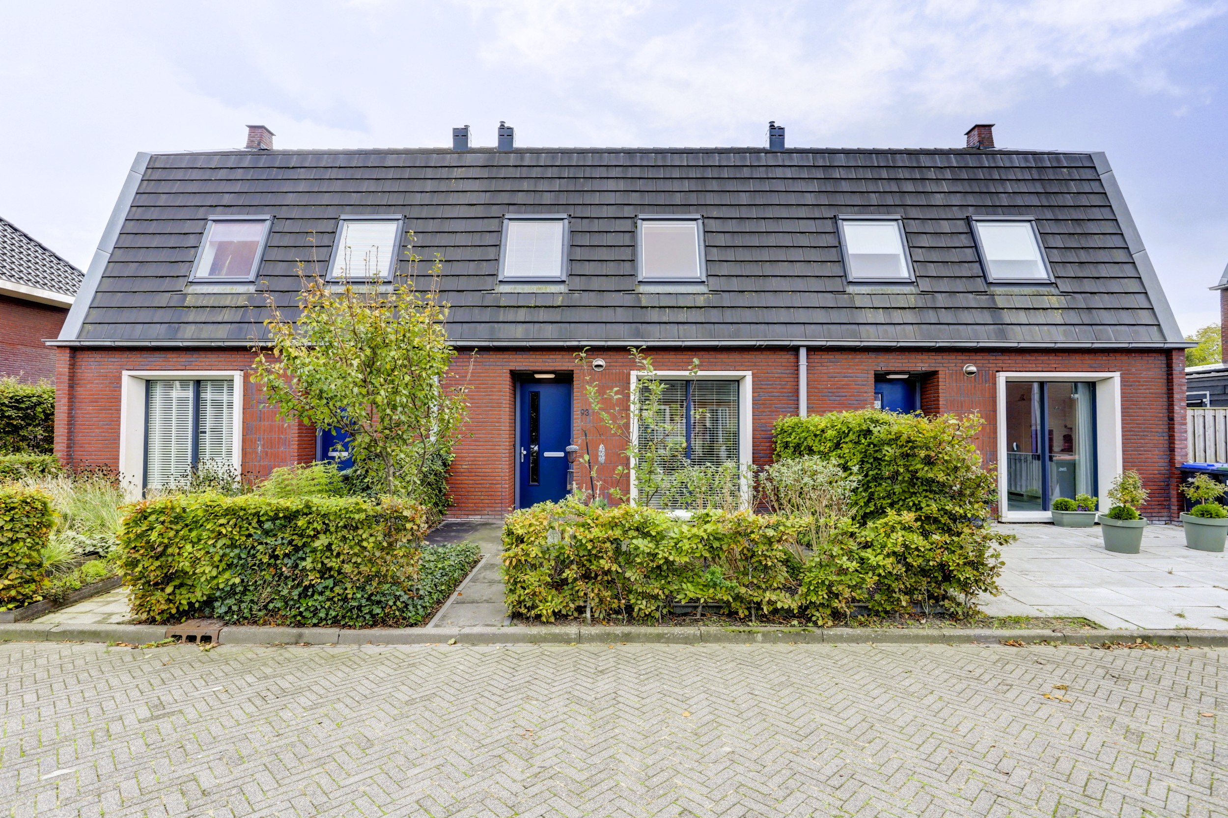 '$houseDetails->street_name'.' '.'$houseDetails->number'