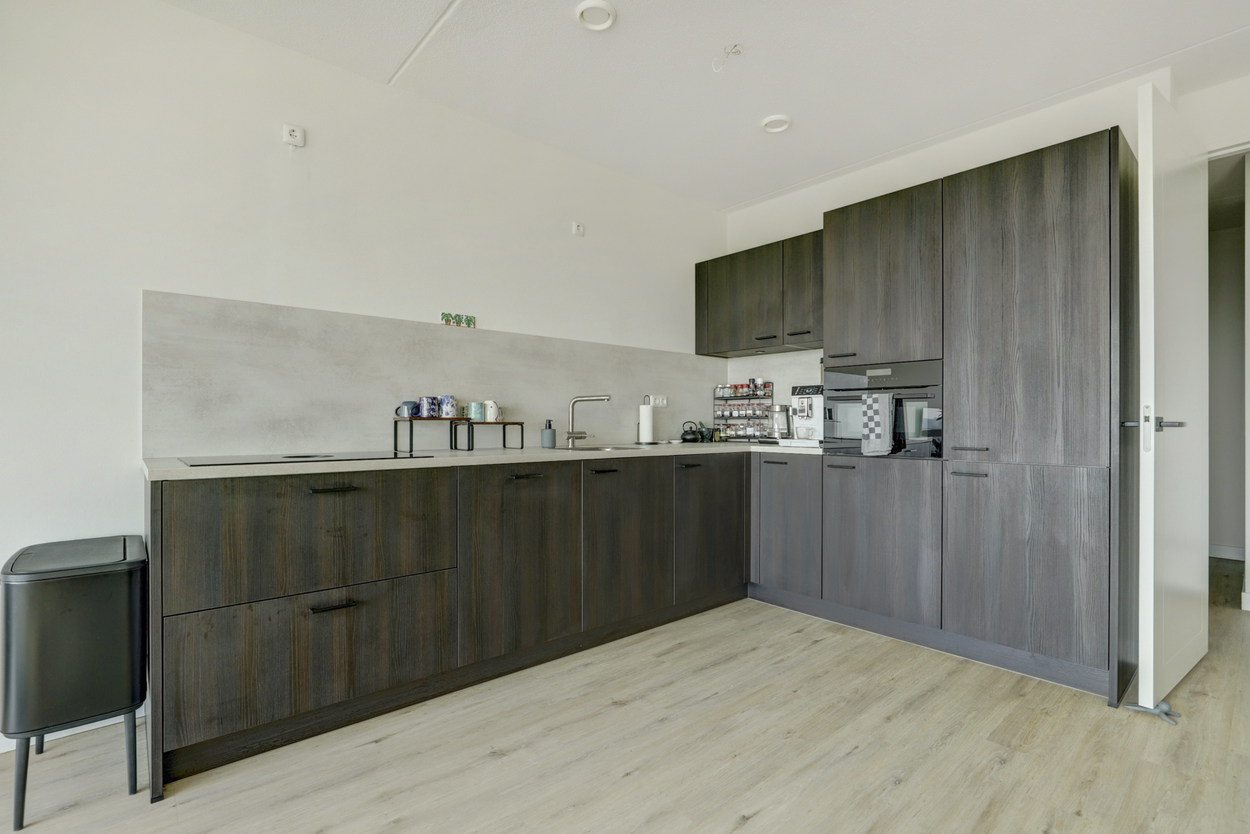 '$houseDetails->street_name'.' '.'$houseDetails->number'