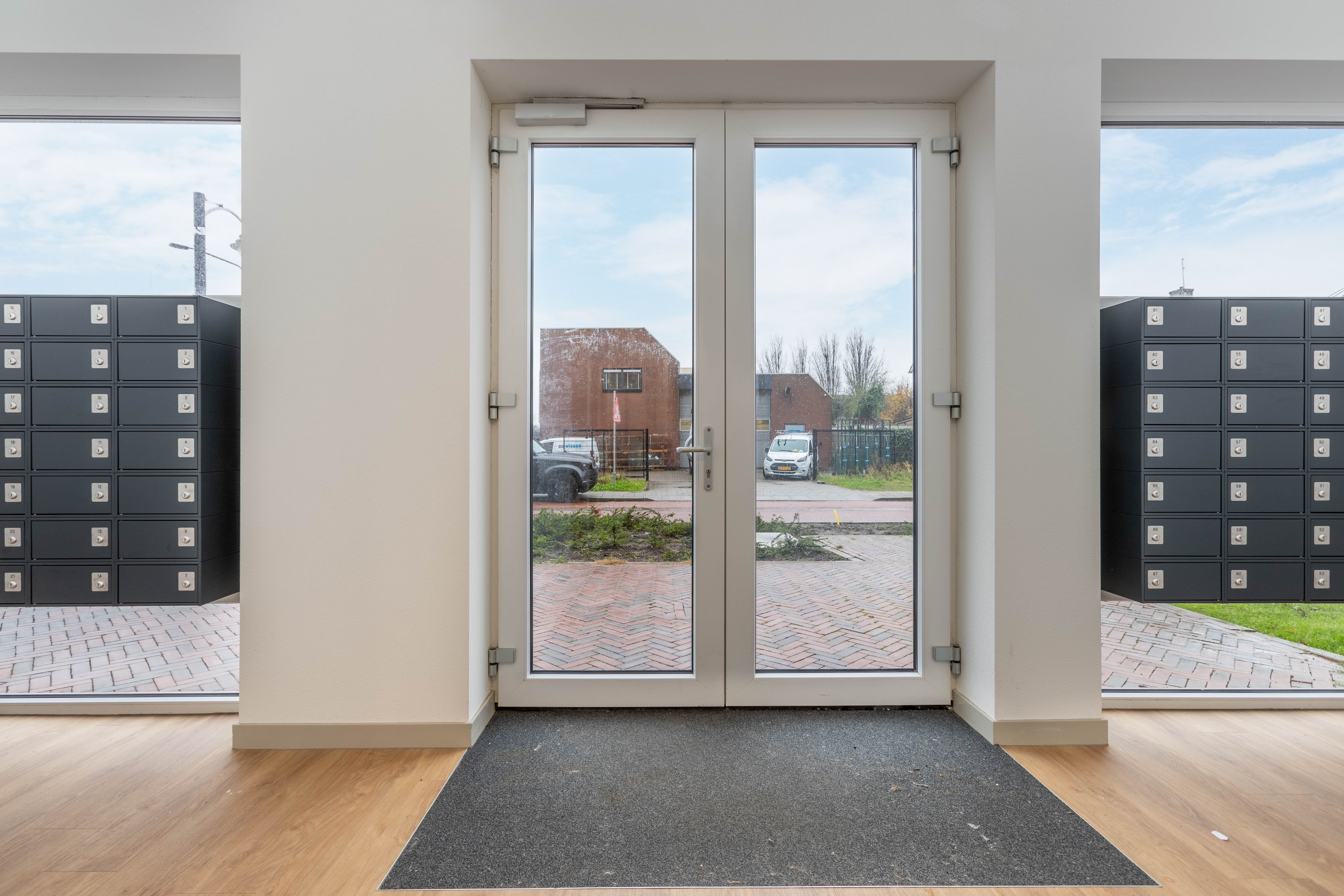 '$houseDetails->street_name'.' '.'$houseDetails->number'