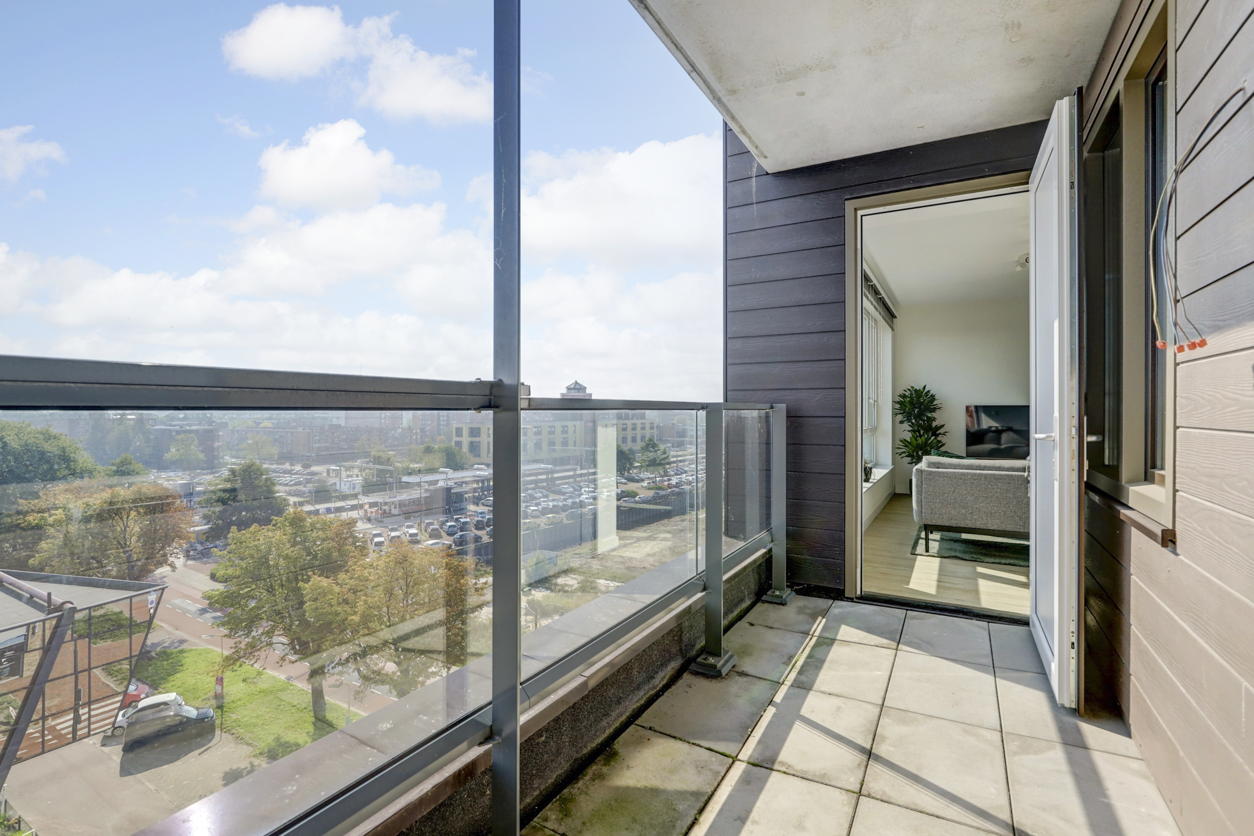 '$houseDetails->street_name'.' '.'$houseDetails->number'