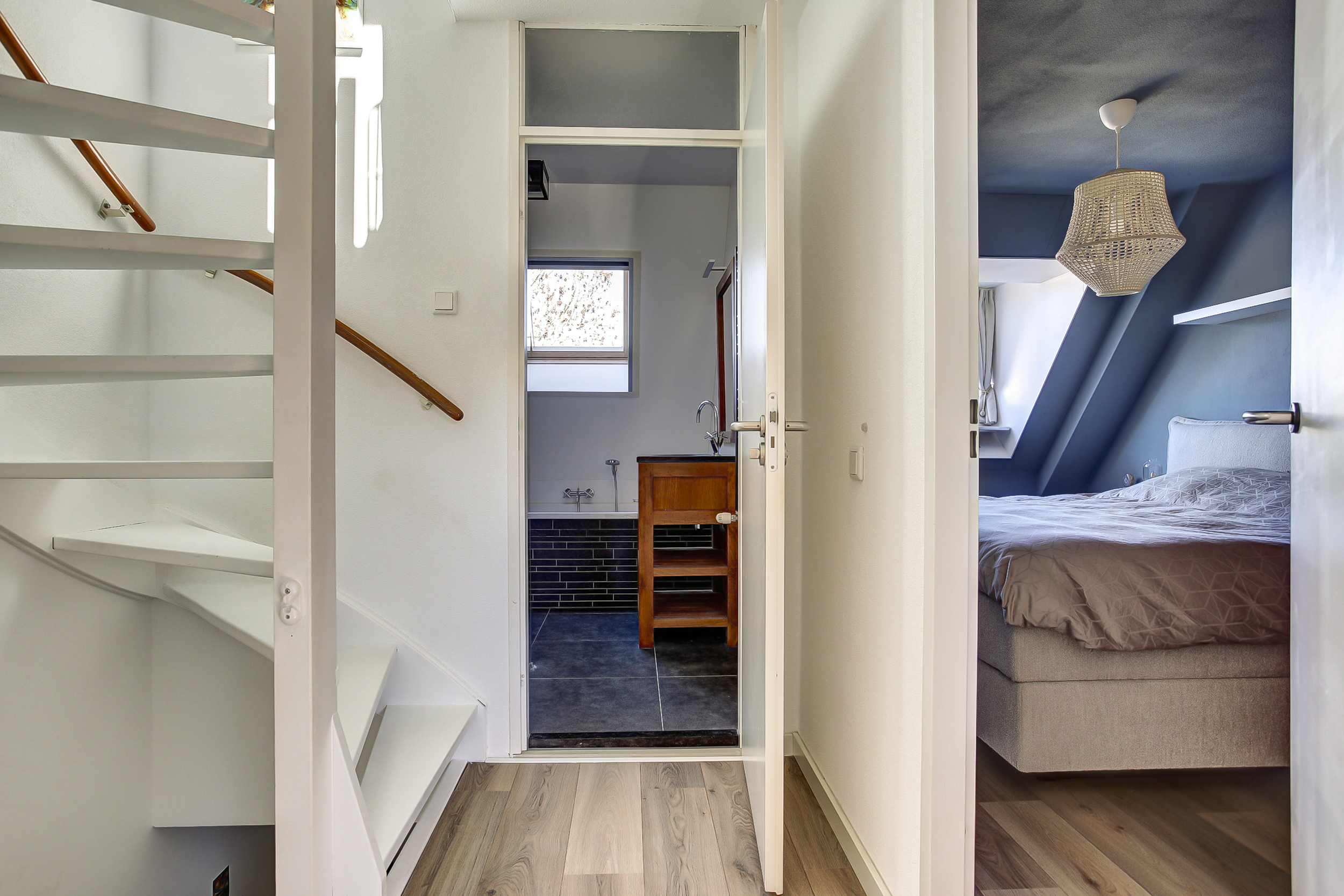 '$houseDetails->street_name'.' '.'$houseDetails->number'