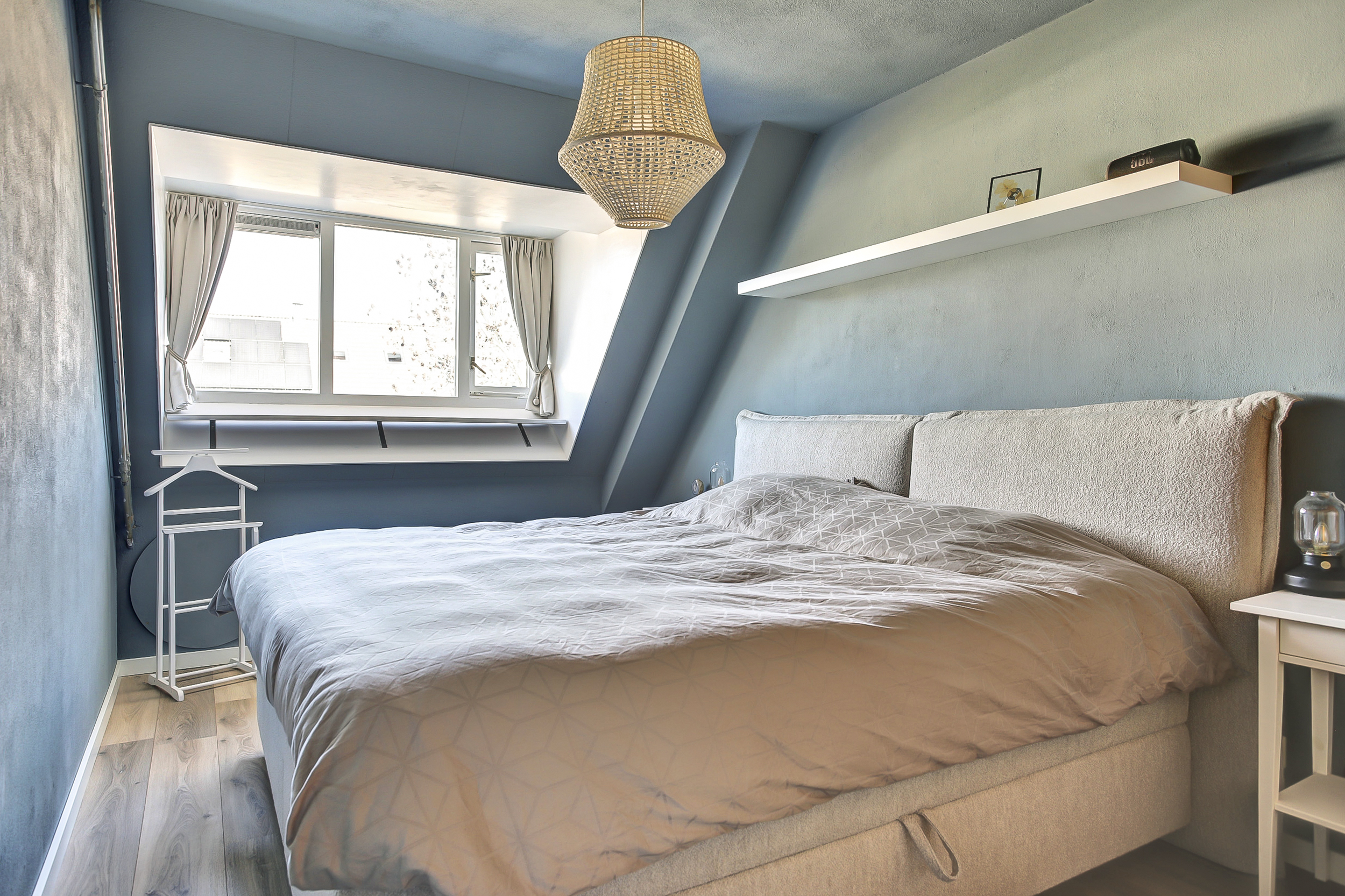 '$houseDetails->street_name'.' '.'$houseDetails->number'