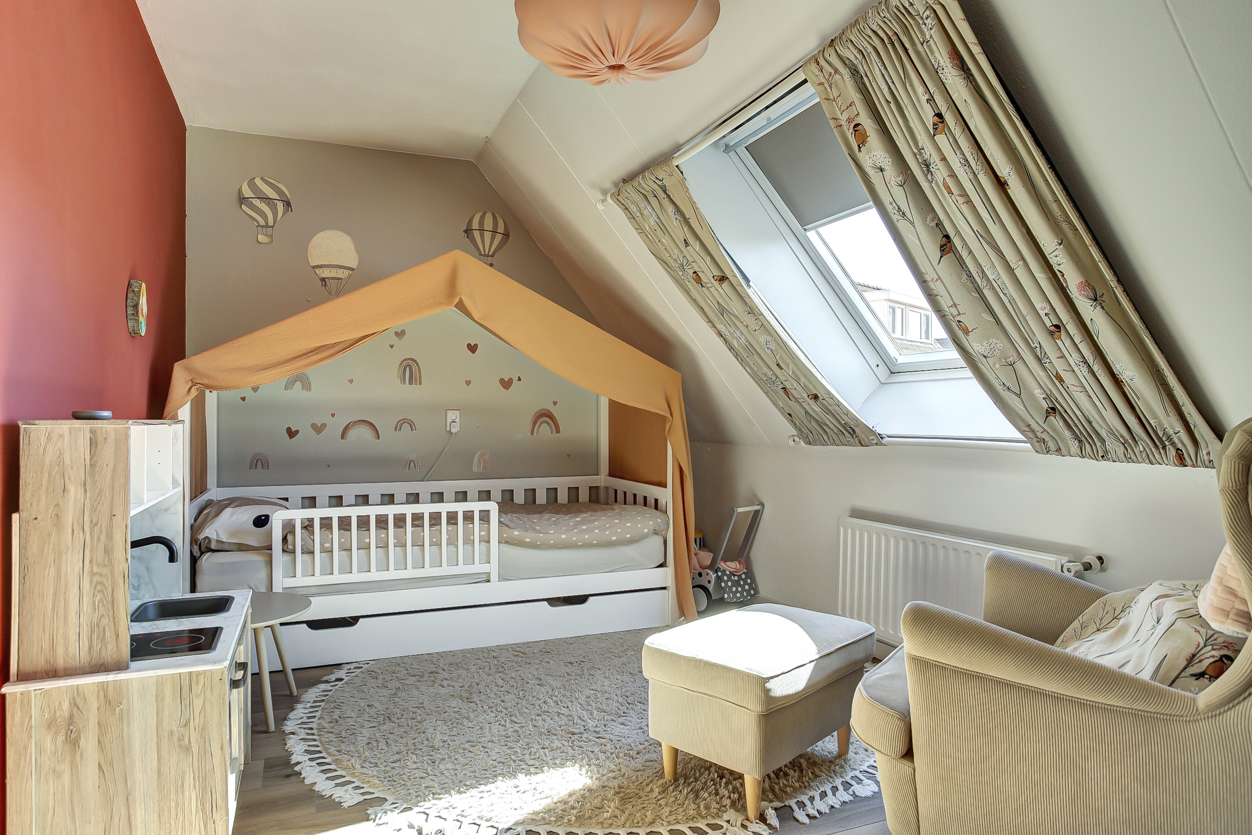 '$houseDetails->street_name'.' '.'$houseDetails->number'