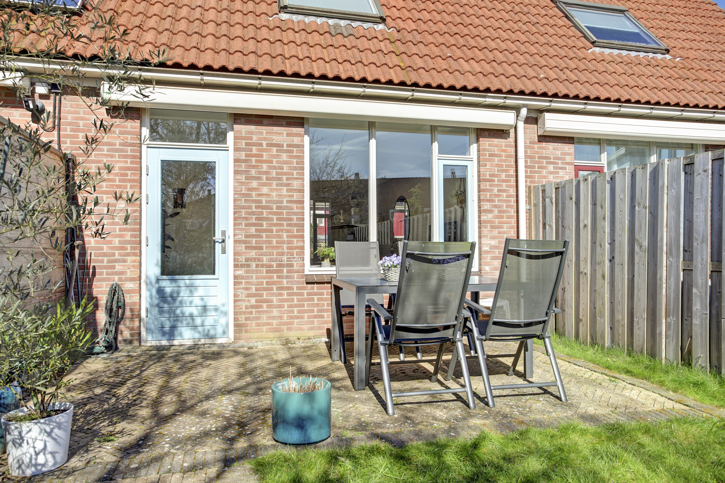 '$houseDetails->street_name'.' '.'$houseDetails->number'