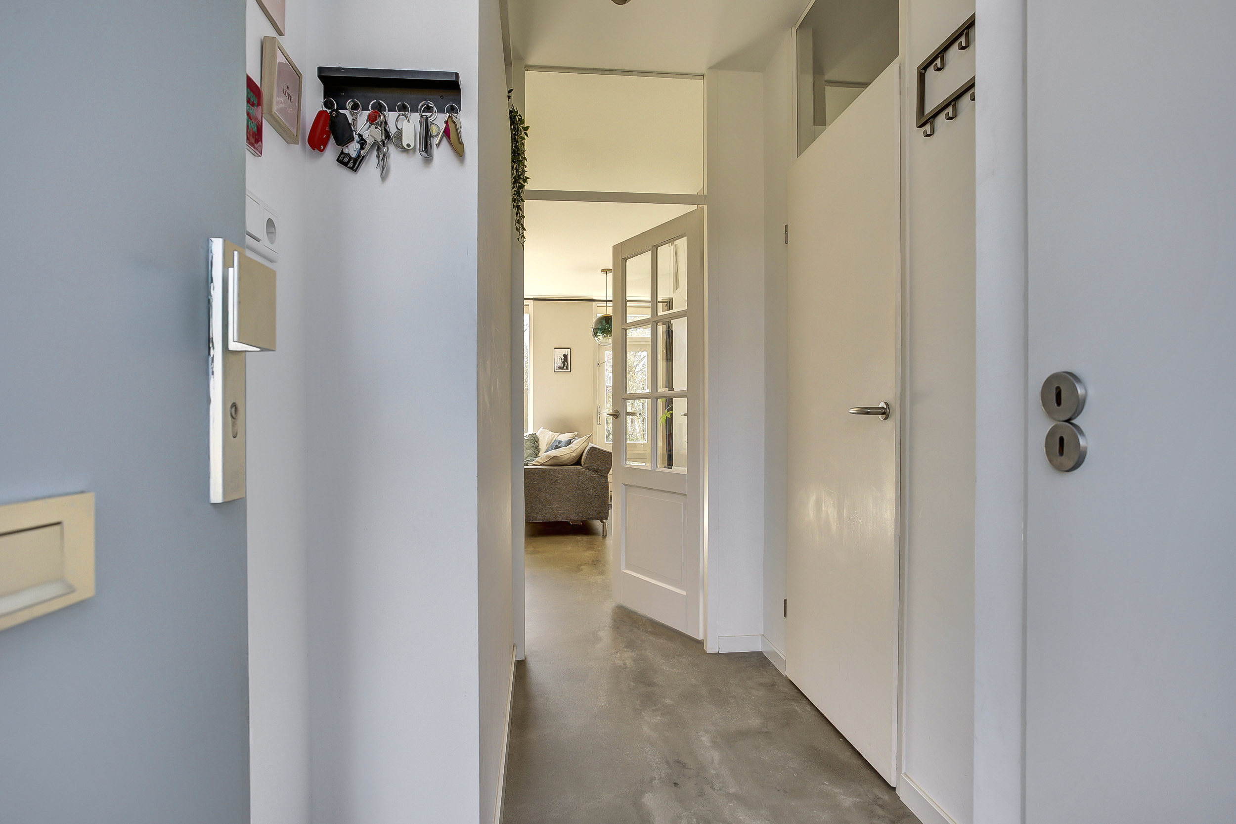 '$houseDetails->street_name'.' '.'$houseDetails->number'