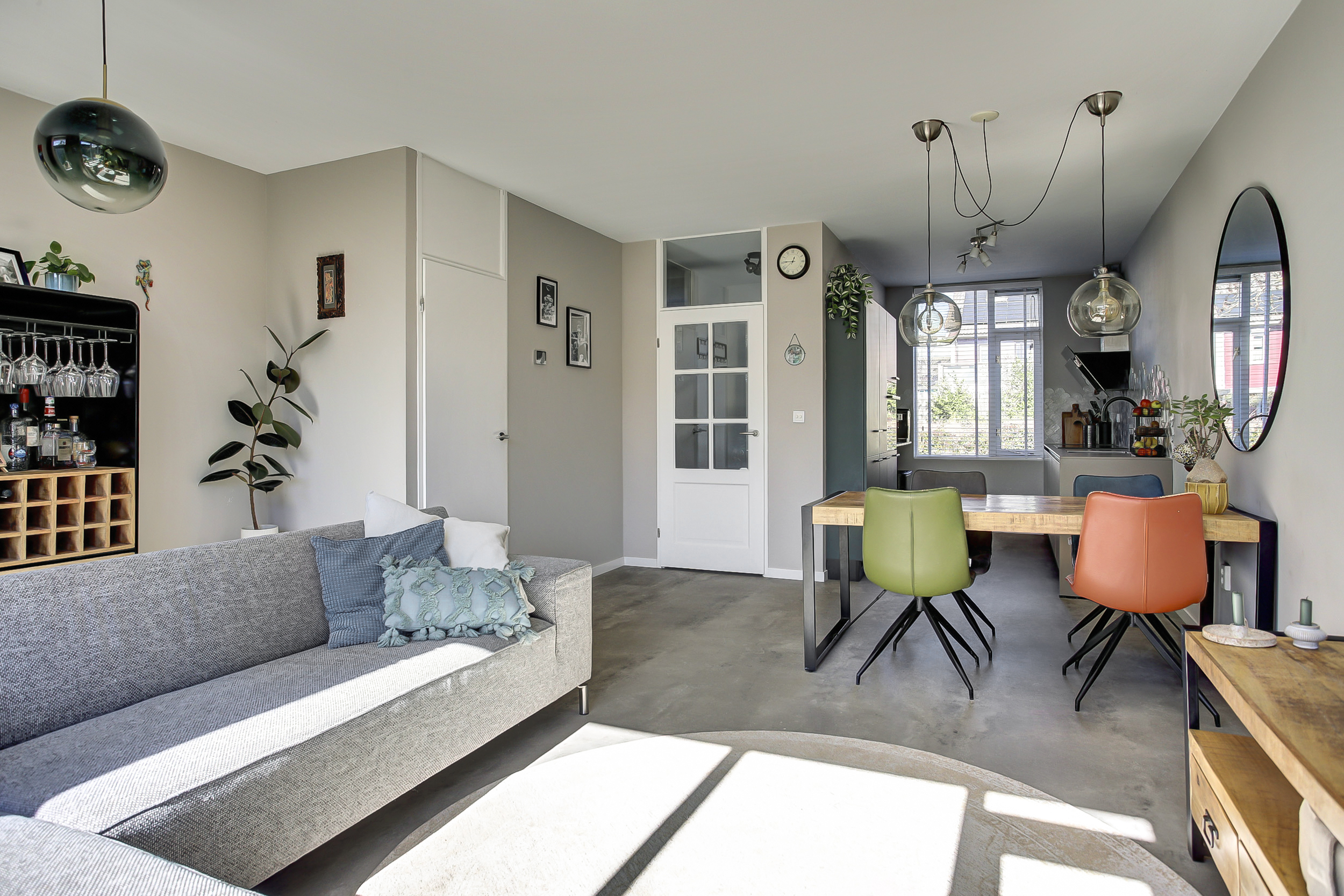 '$houseDetails->street_name'.' '.'$houseDetails->number'