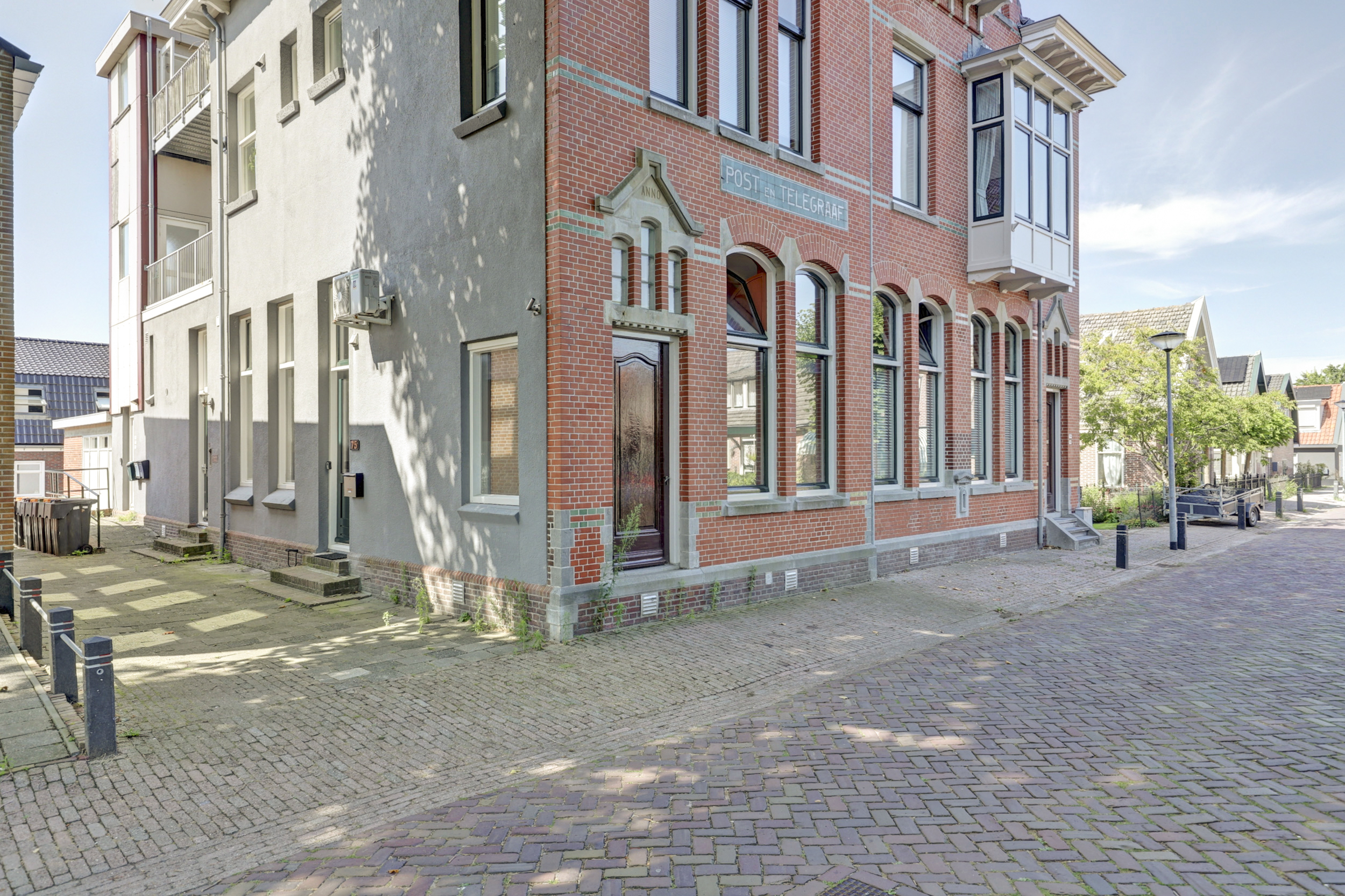 '$houseDetails->street_name'.' '.'$houseDetails->number'