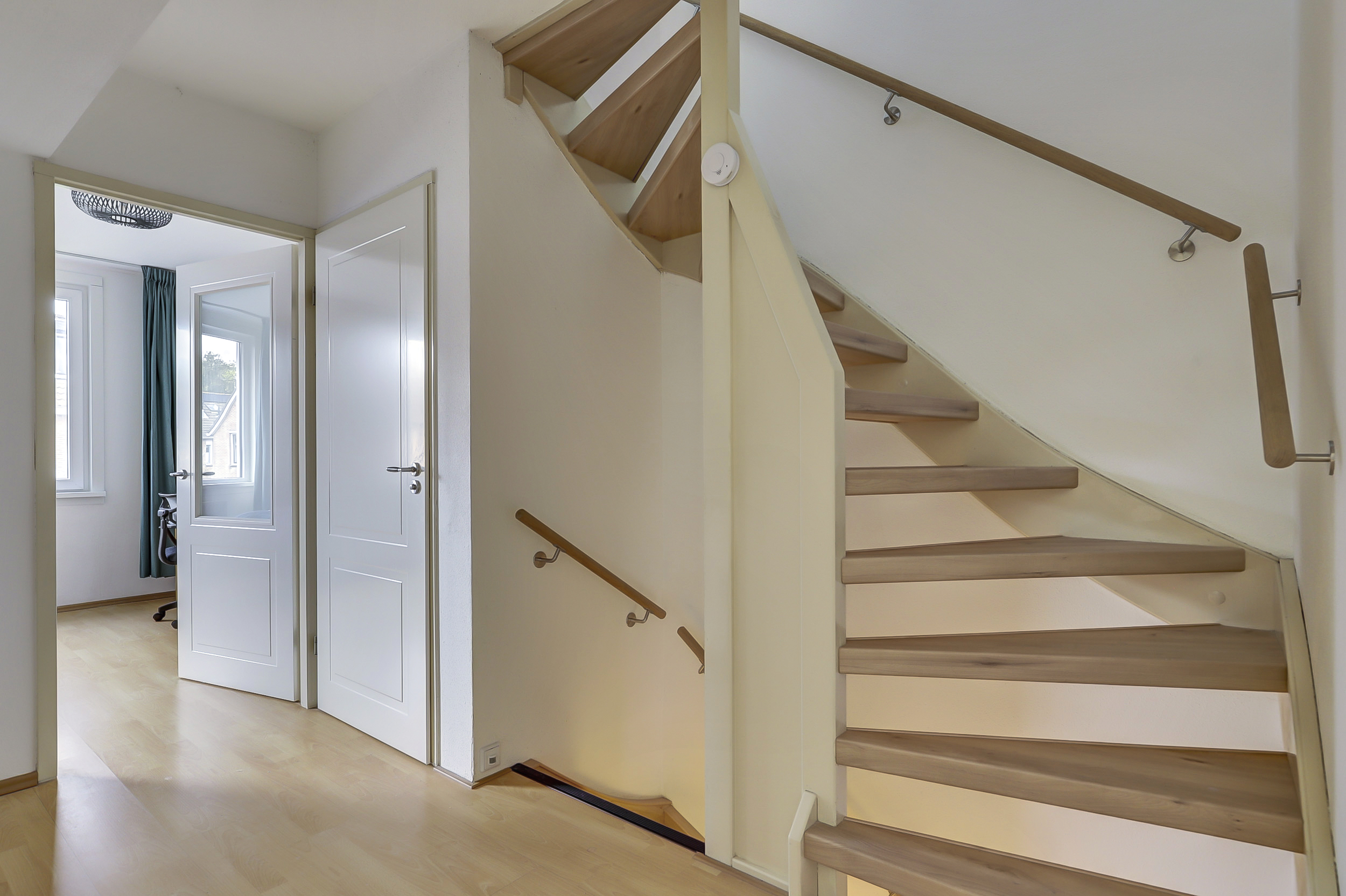 '$houseDetails->street_name'.' '.'$houseDetails->number'