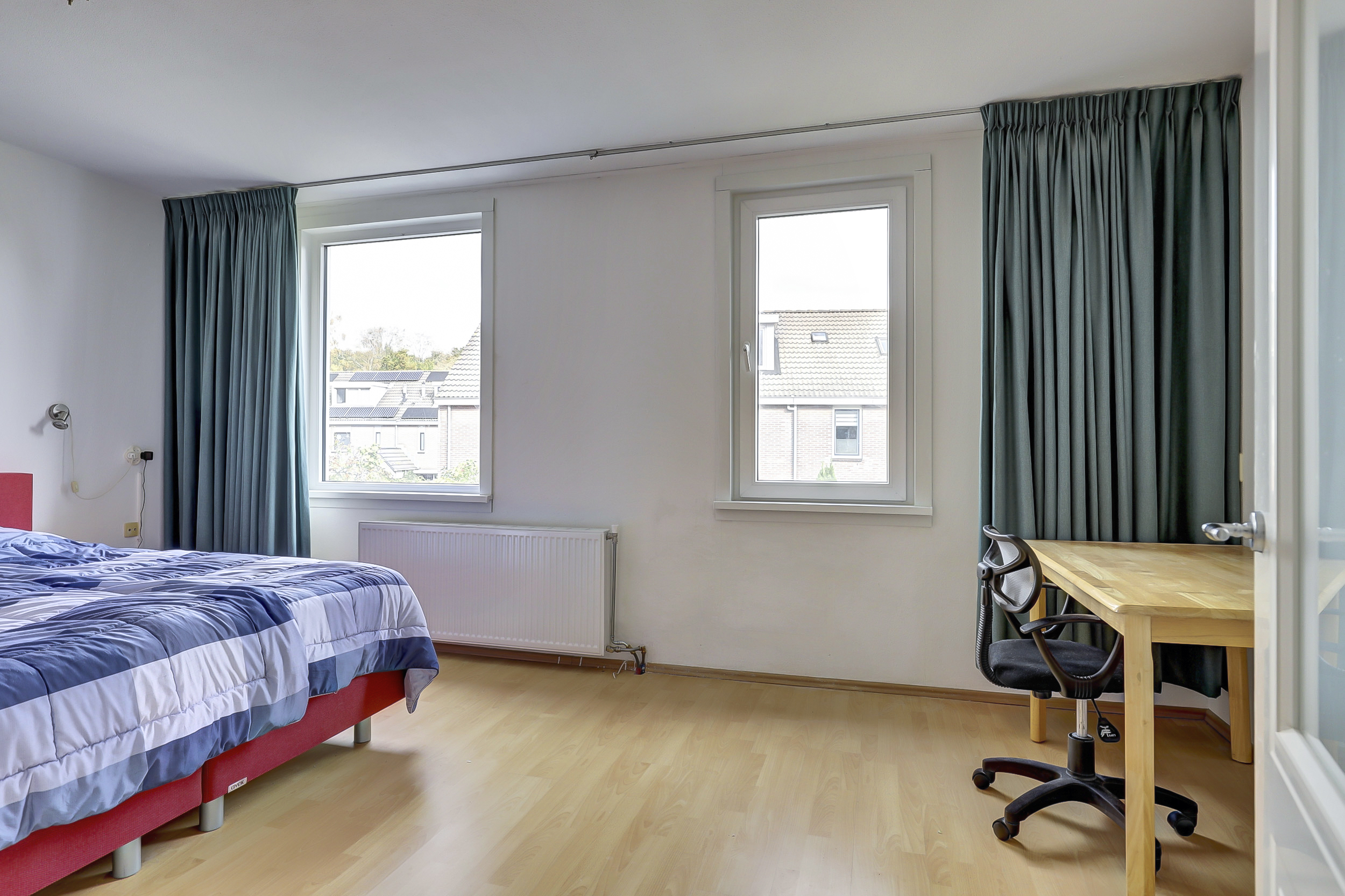 '$houseDetails->street_name'.' '.'$houseDetails->number'