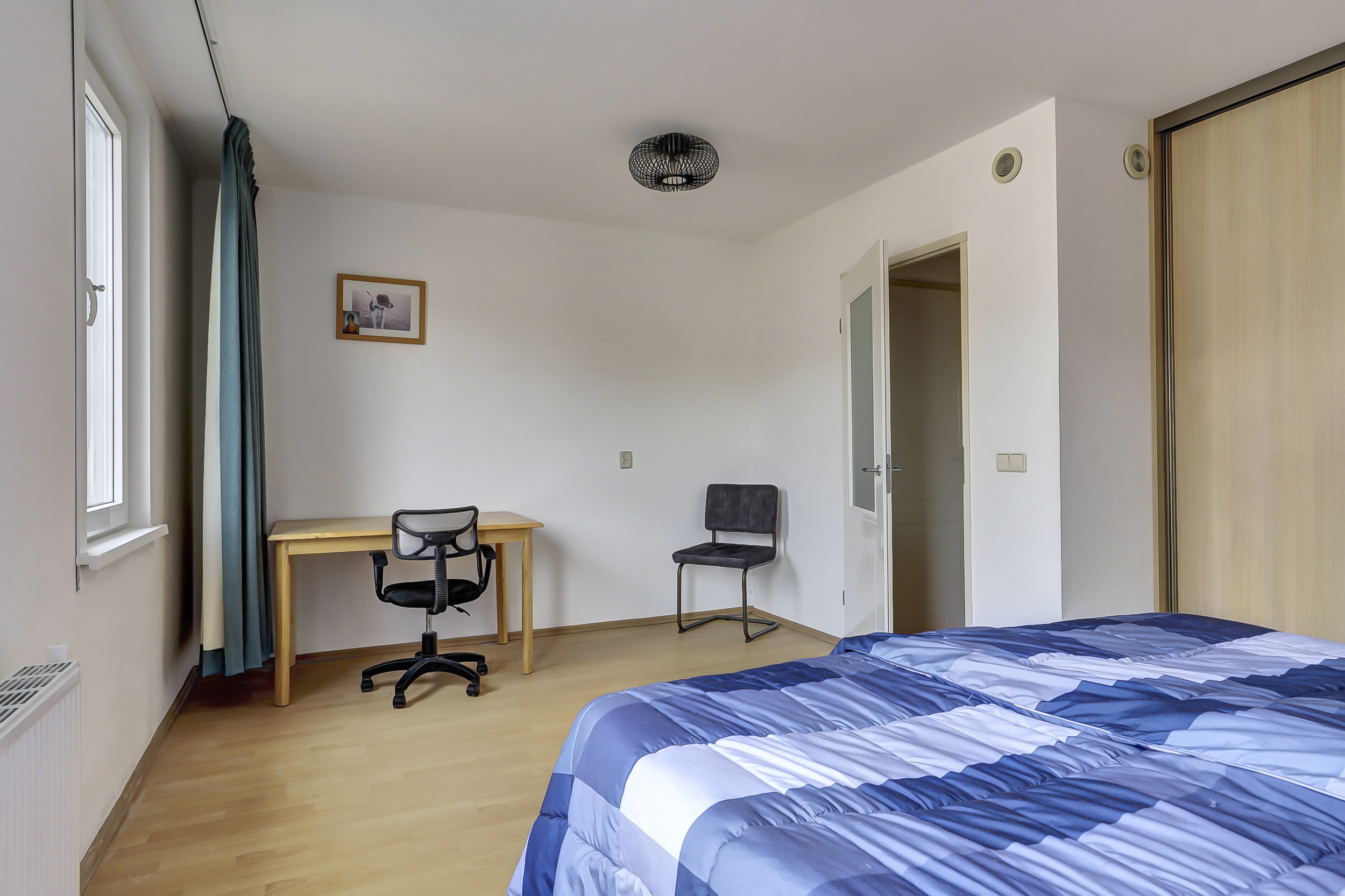 '$houseDetails->street_name'.' '.'$houseDetails->number'