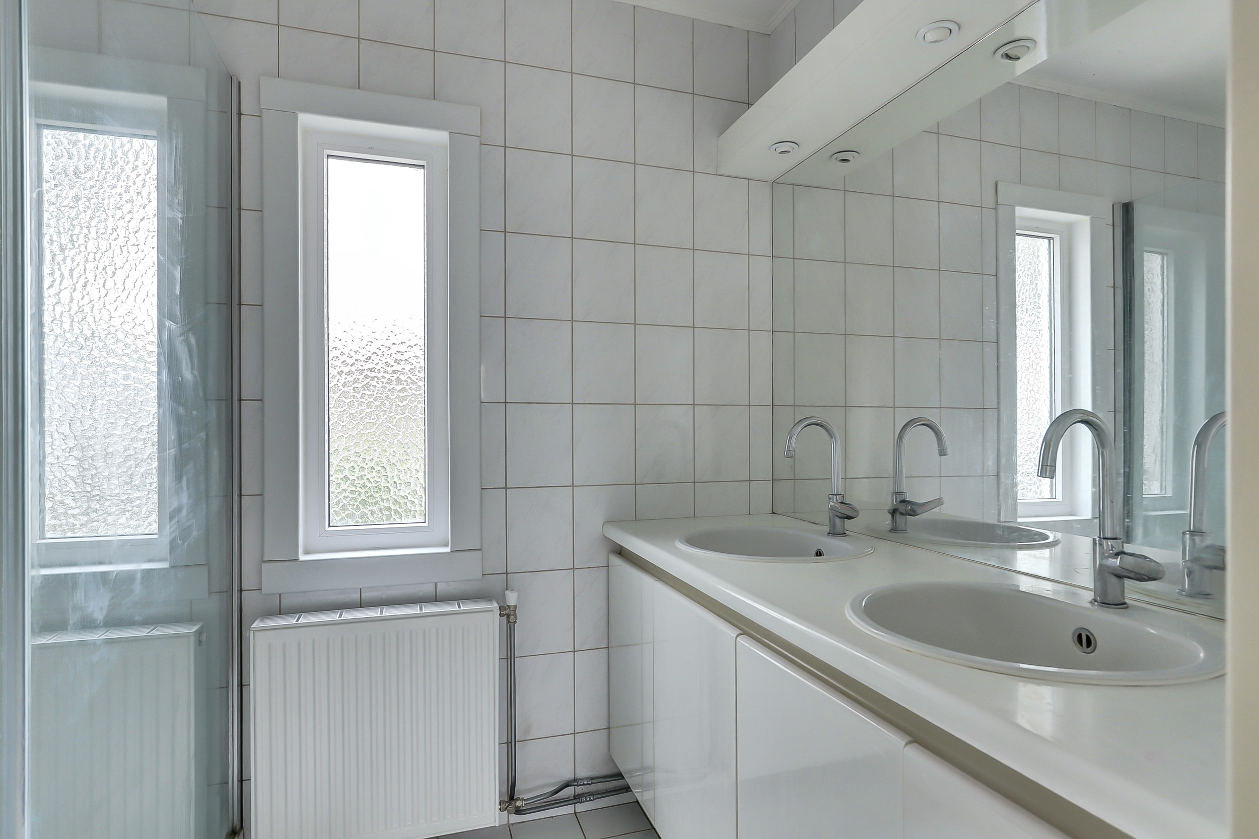 '$houseDetails->street_name'.' '.'$houseDetails->number'