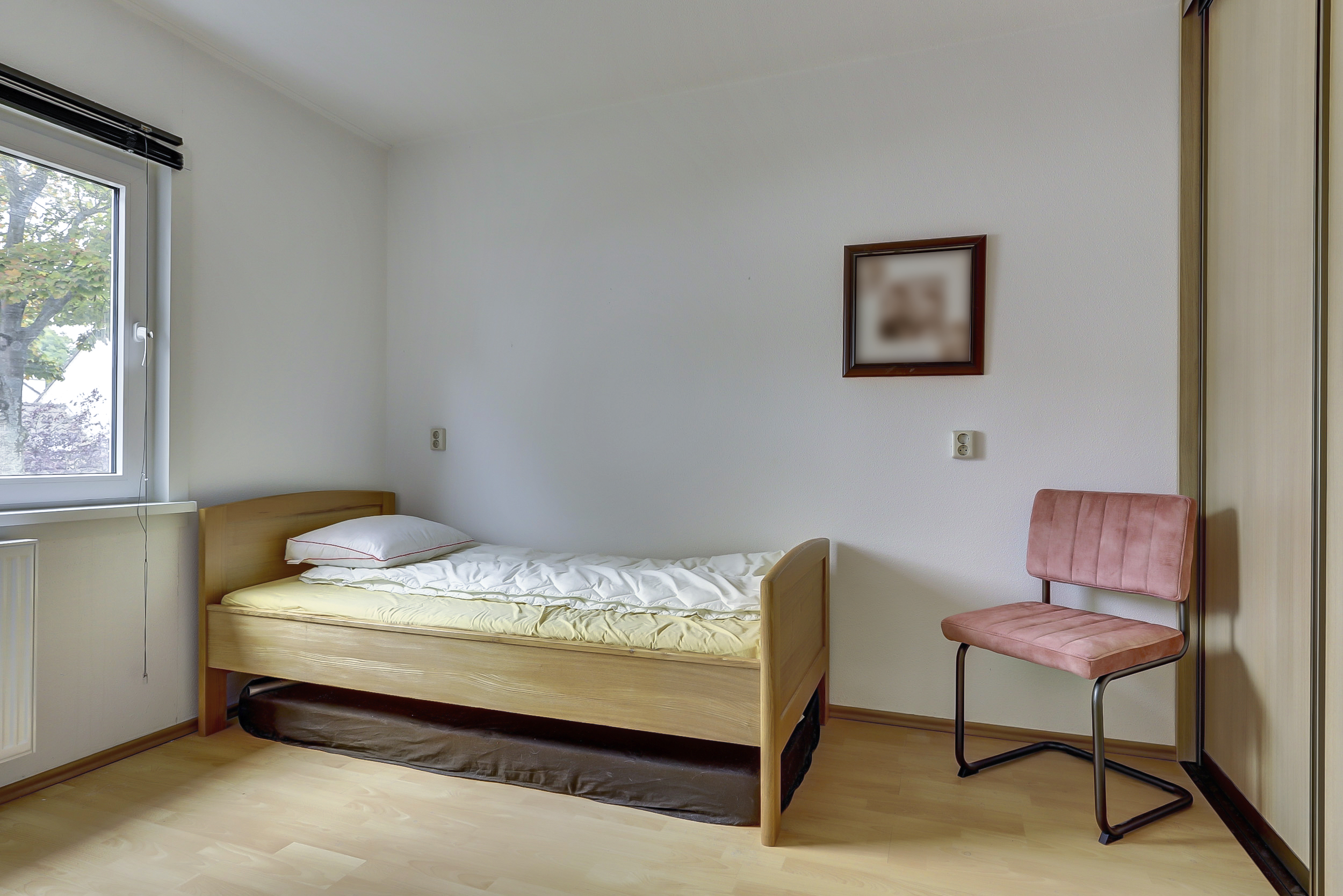 '$houseDetails->street_name'.' '.'$houseDetails->number'