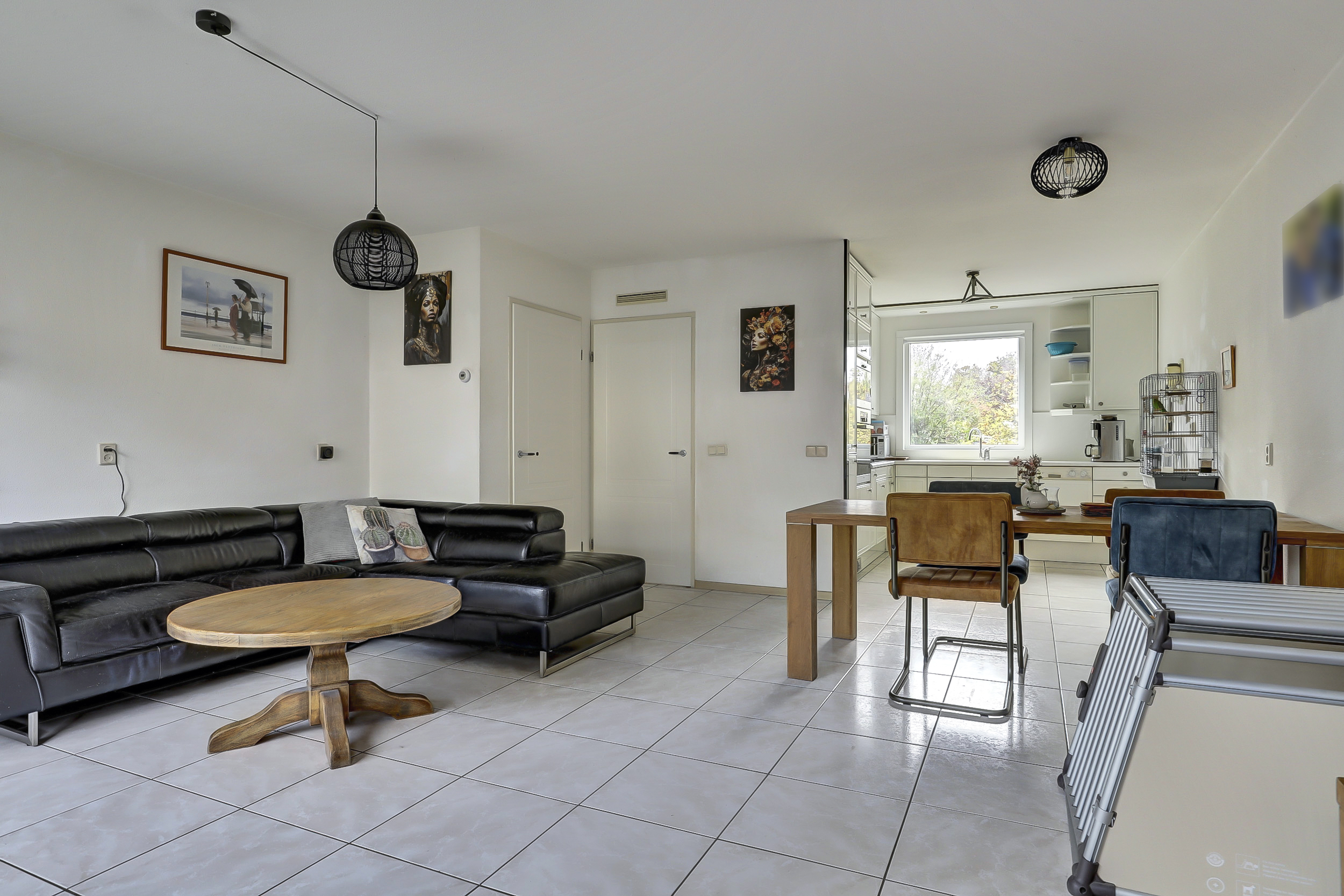 '$houseDetails->street_name'.' '.'$houseDetails->number'