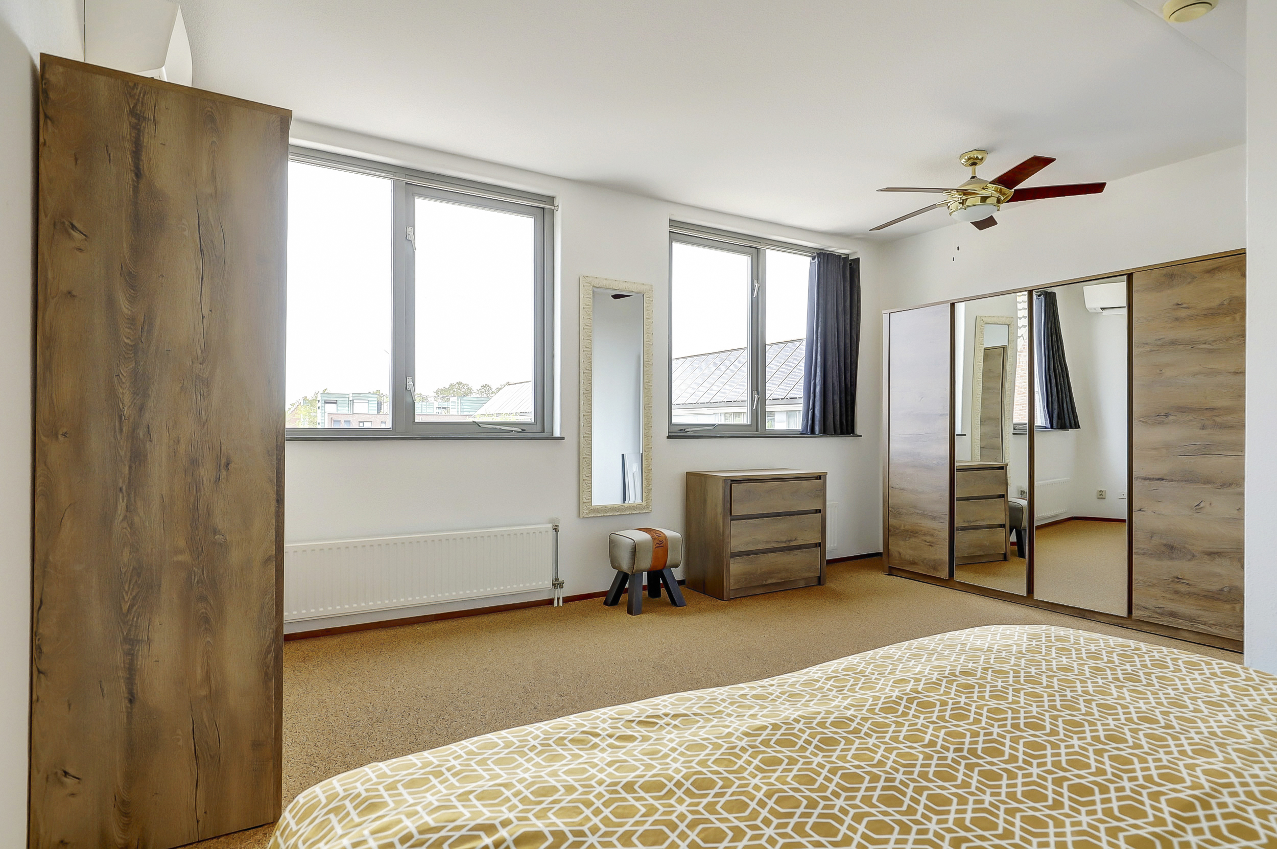 '$houseDetails->street_name'.' '.'$houseDetails->number'