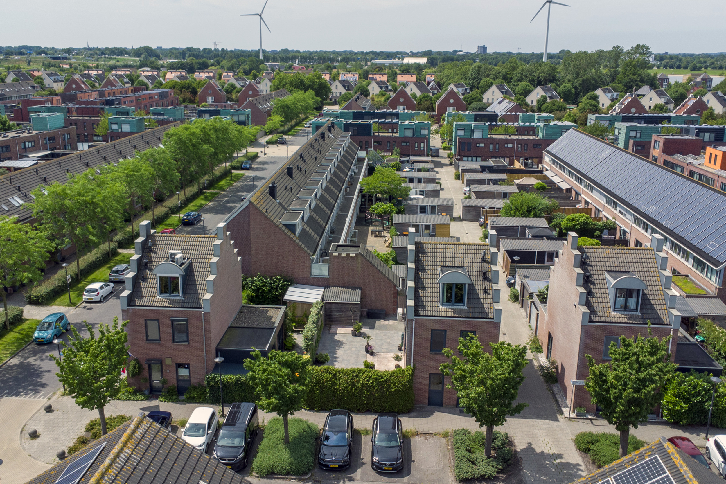 '$houseDetails->street_name'.' '.'$houseDetails->number'