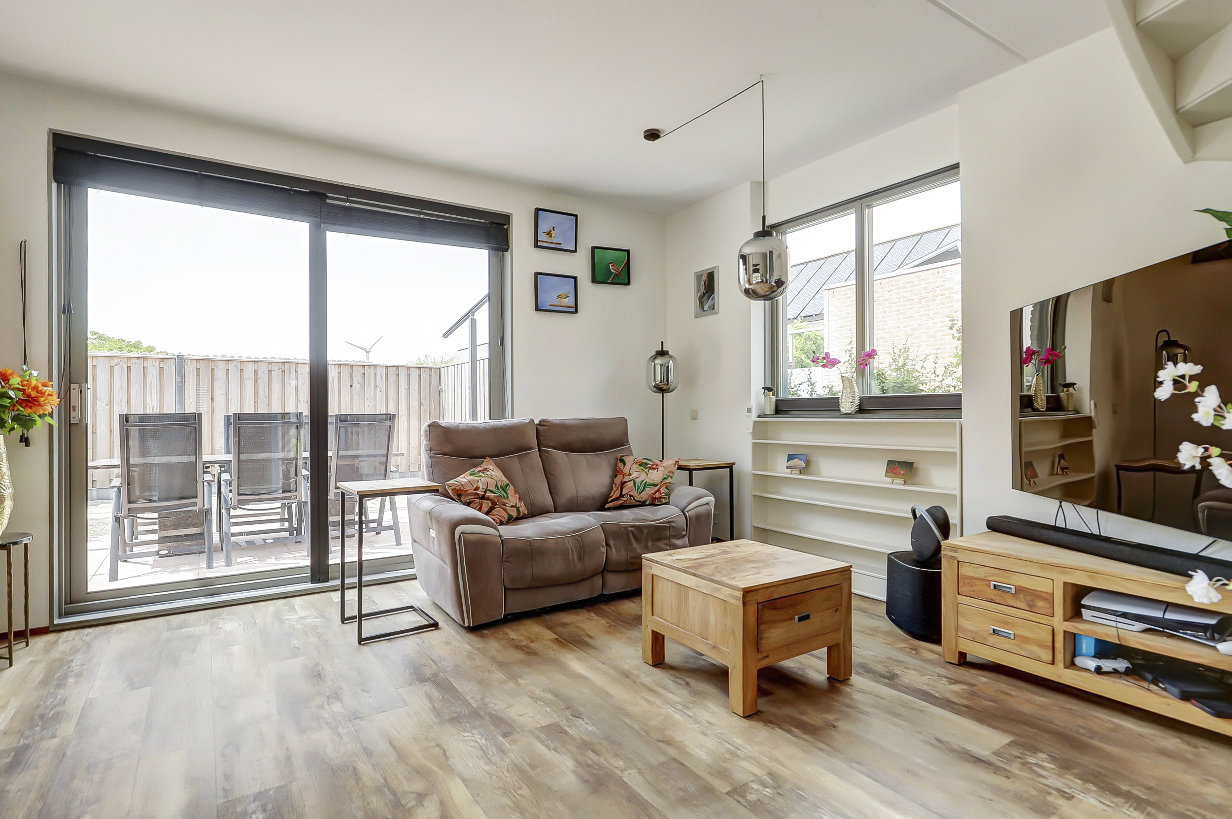 '$houseDetails->street_name'.' '.'$houseDetails->number'