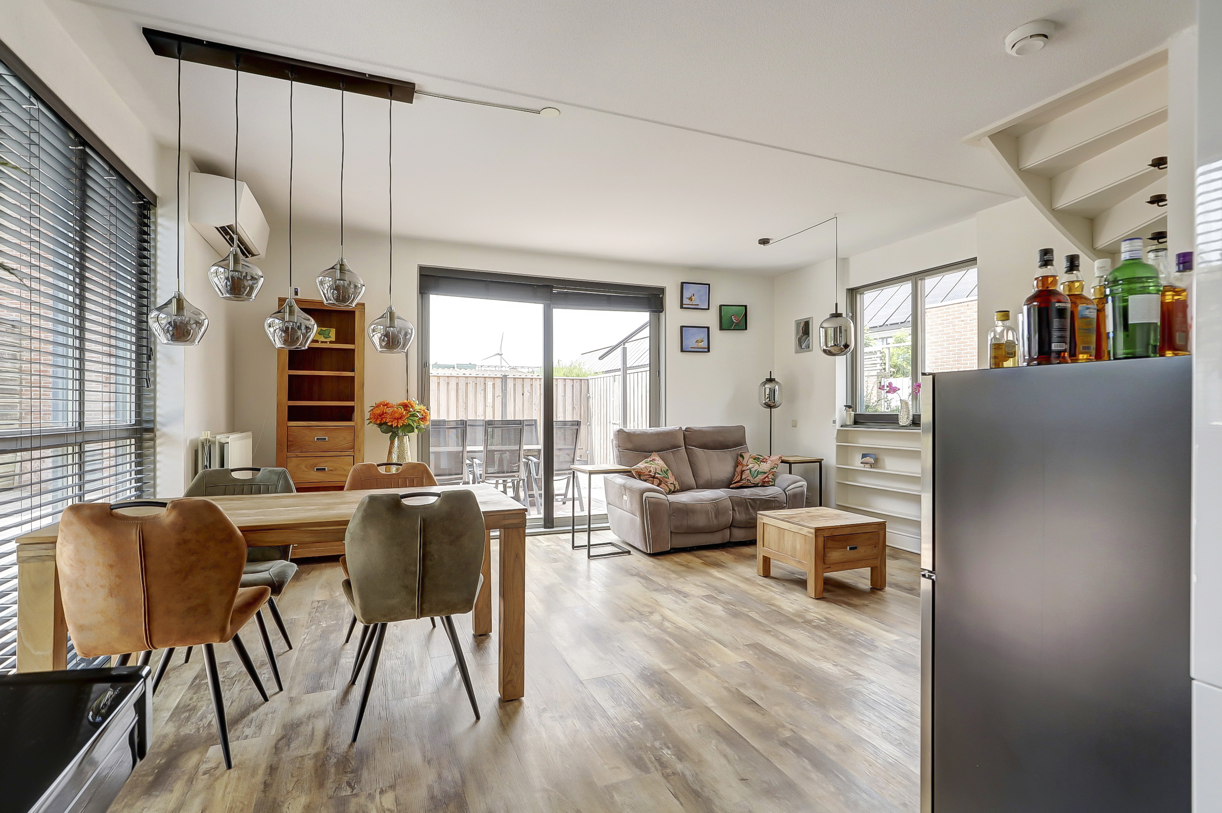 '$houseDetails->street_name'.' '.'$houseDetails->number'