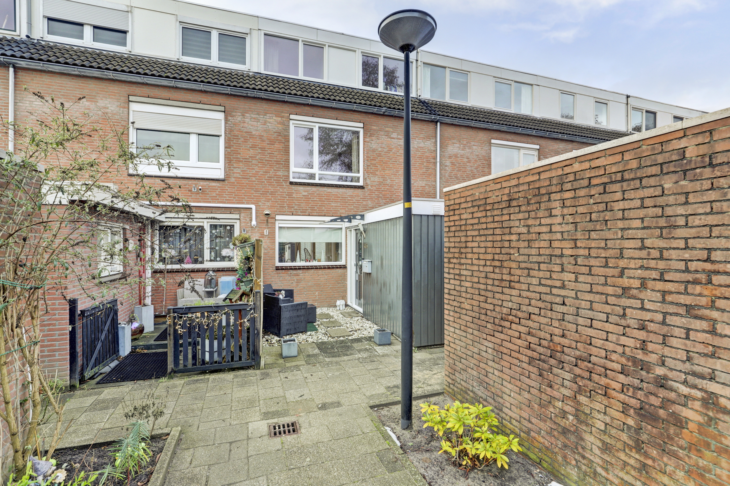 '$houseDetails->street_name'.' '.'$houseDetails->number'