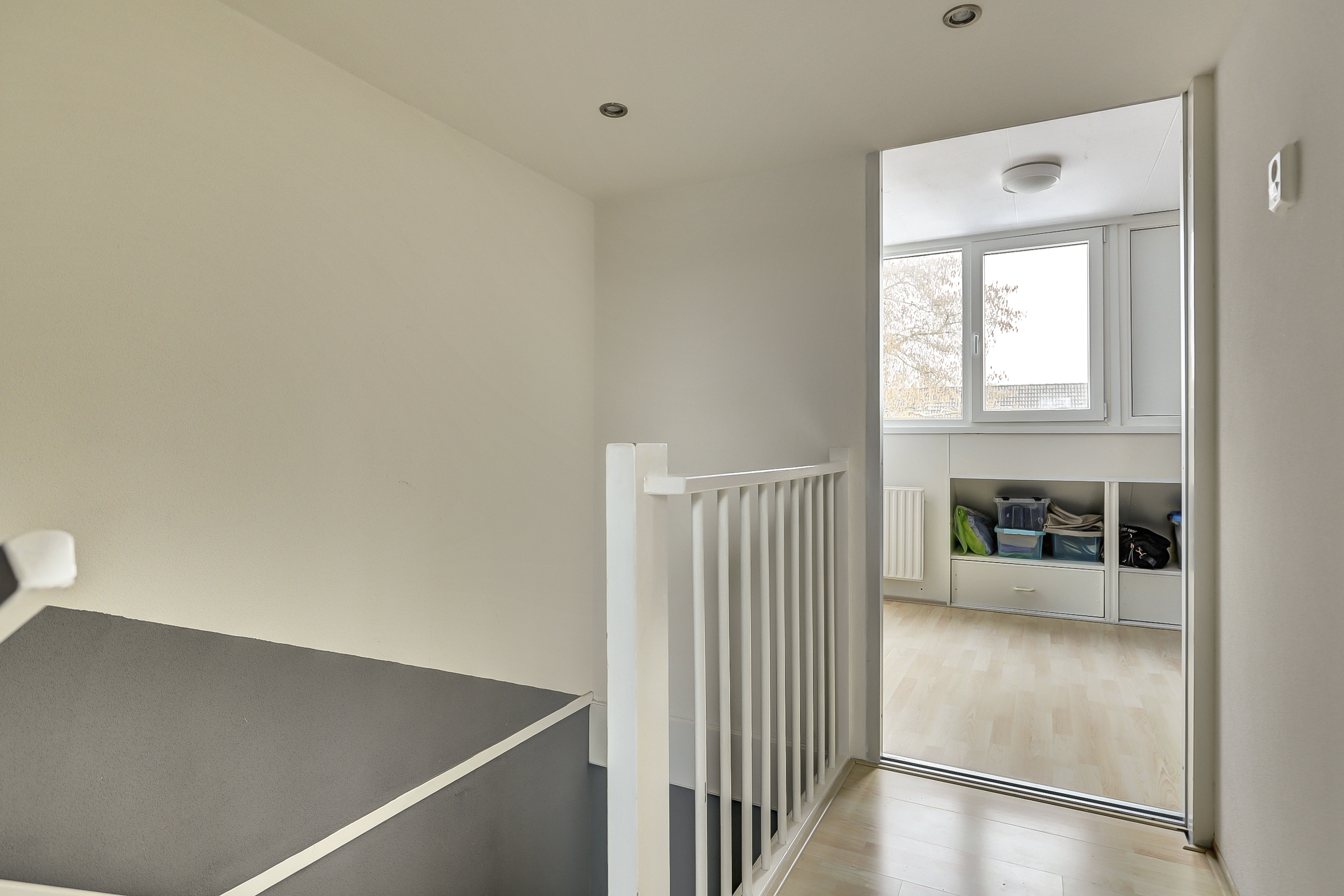 '$houseDetails->street_name'.' '.'$houseDetails->number'