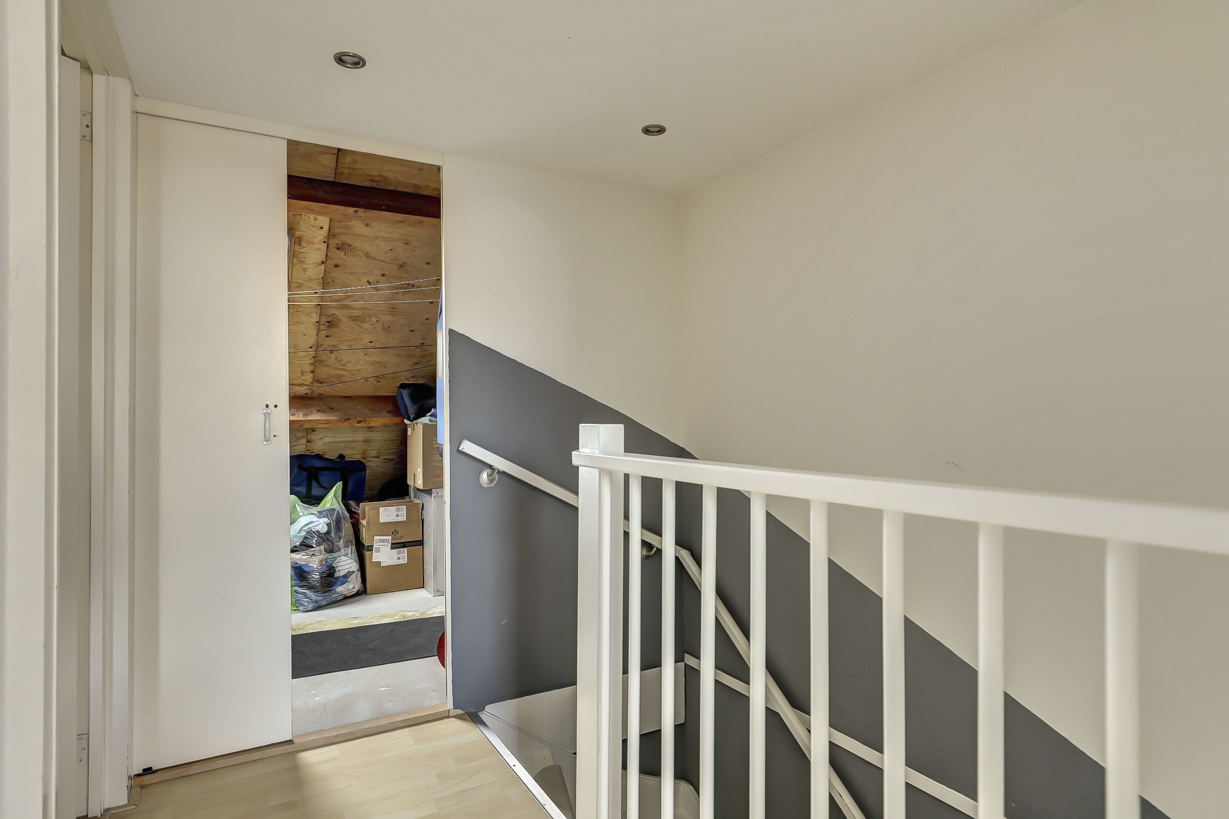 '$houseDetails->street_name'.' '.'$houseDetails->number'