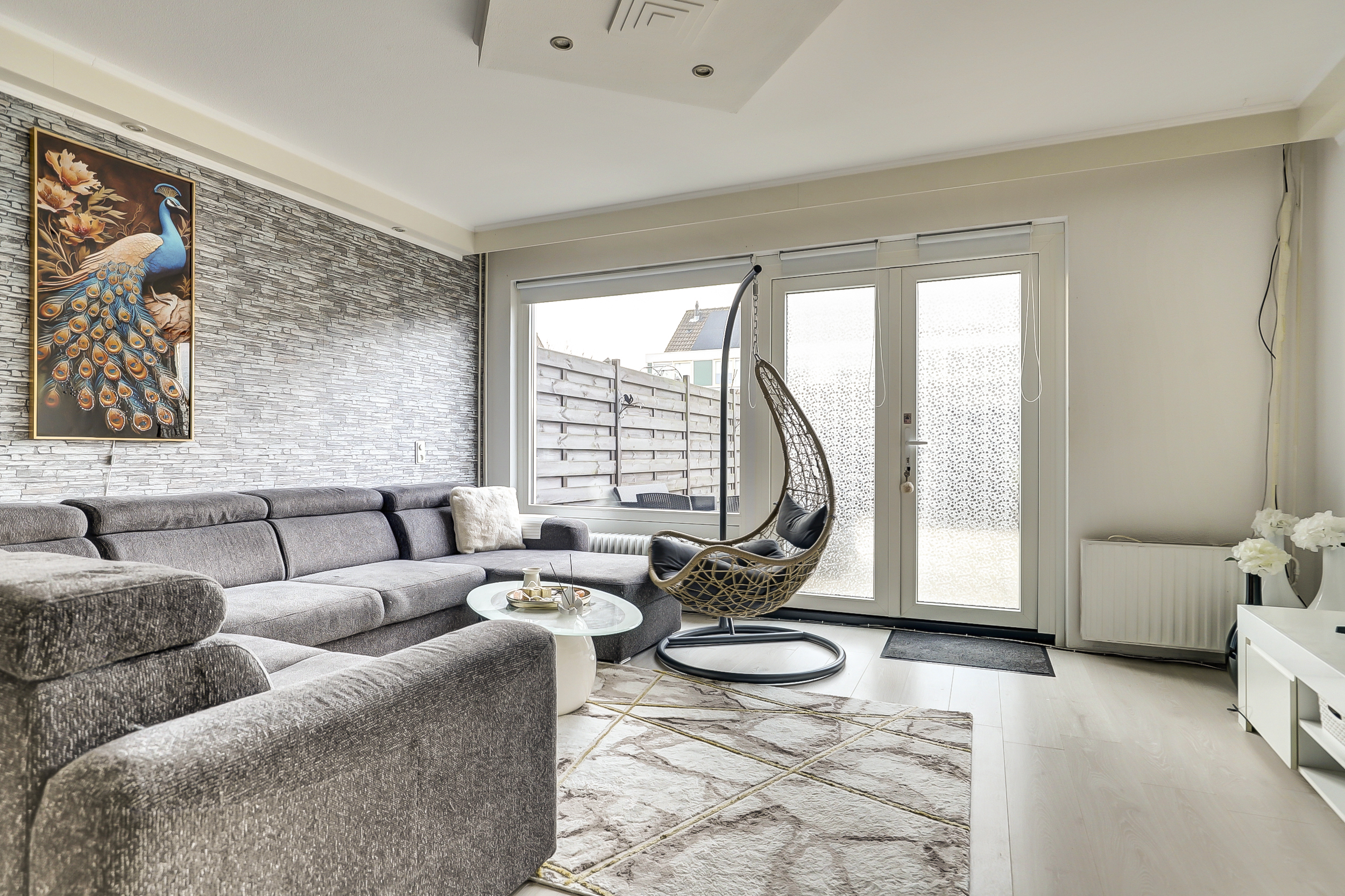 '$houseDetails->street_name'.' '.'$houseDetails->number'