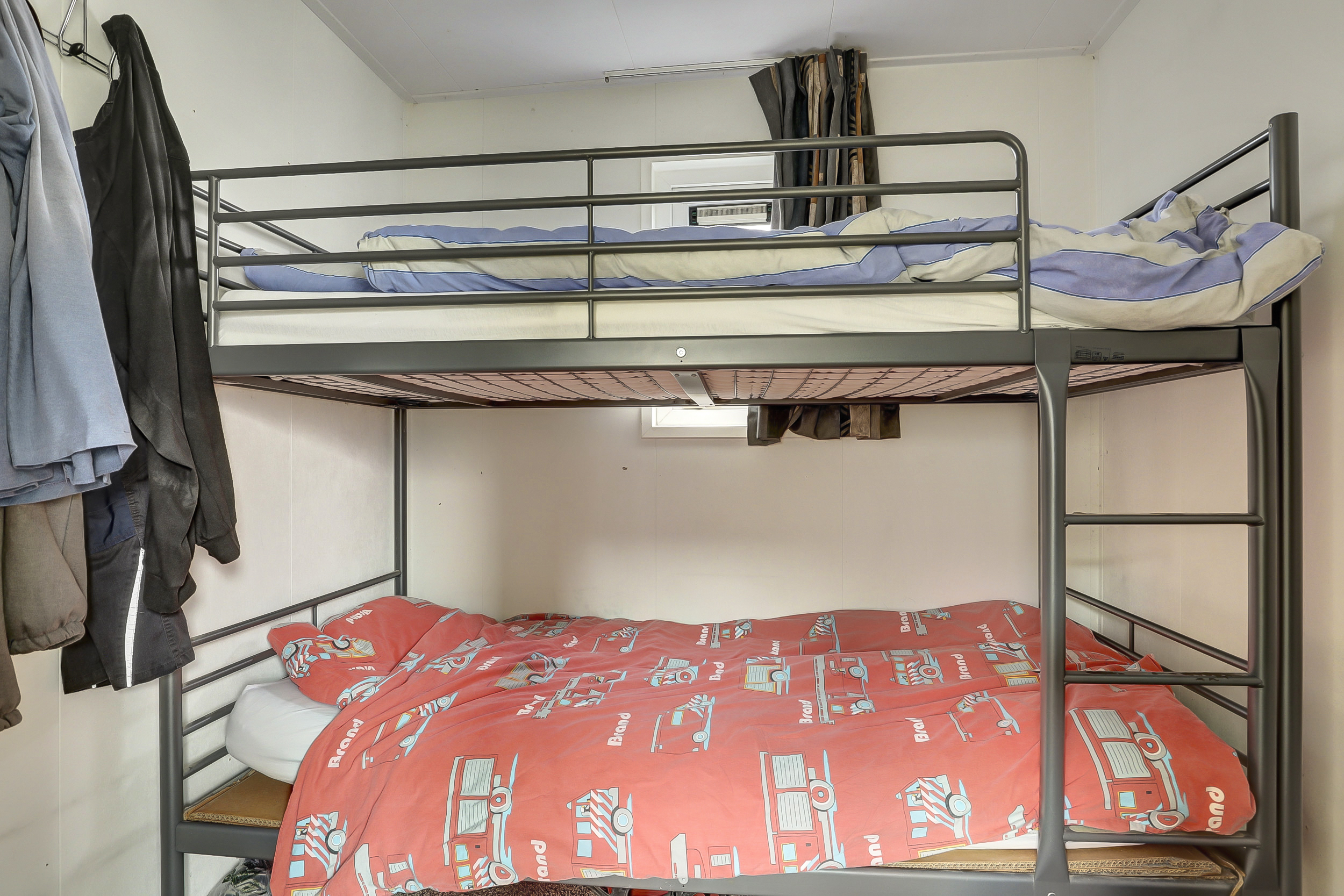 '$houseDetails->street_name'.' '.'$houseDetails->number'