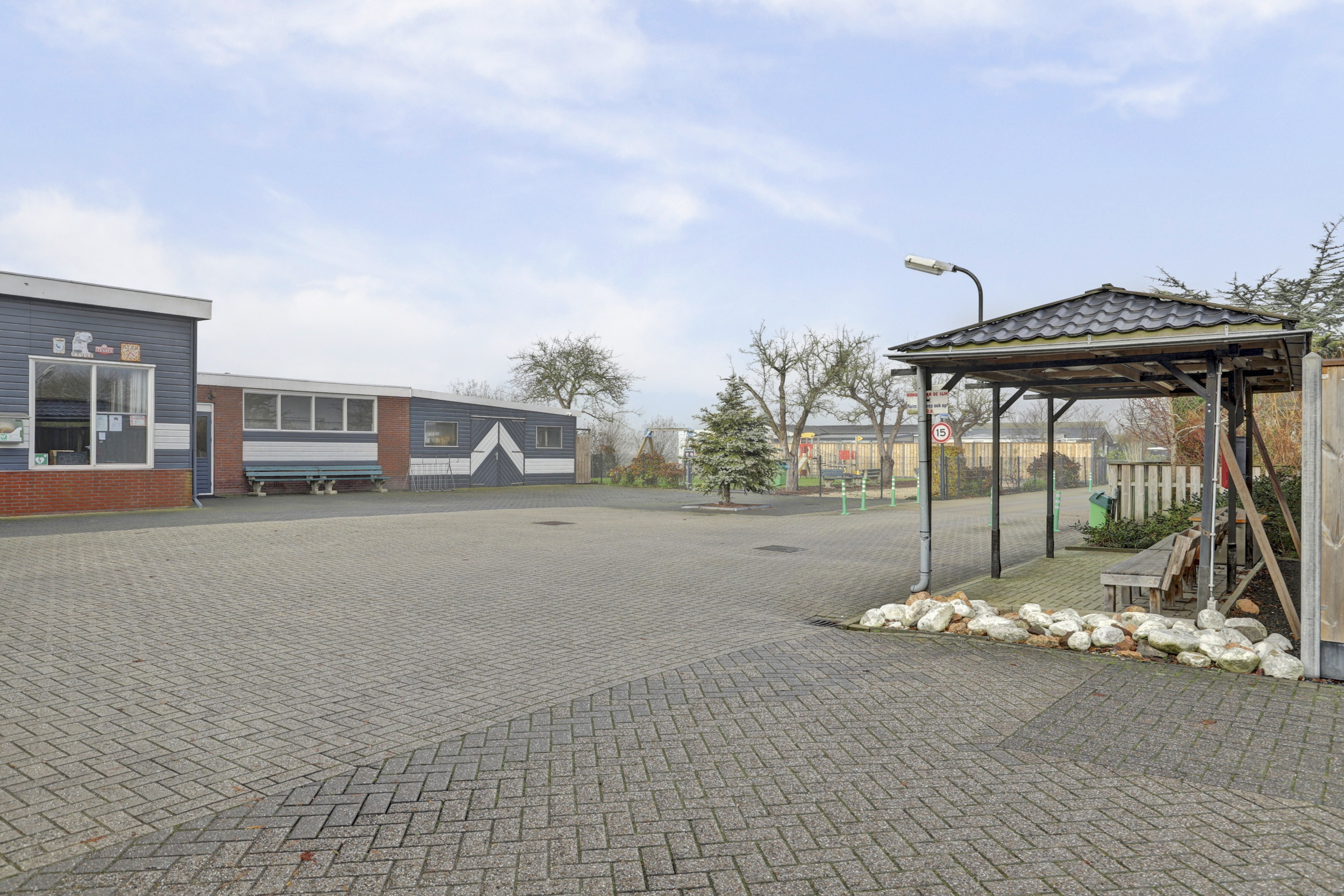 '$houseDetails->street_name'.' '.'$houseDetails->number'