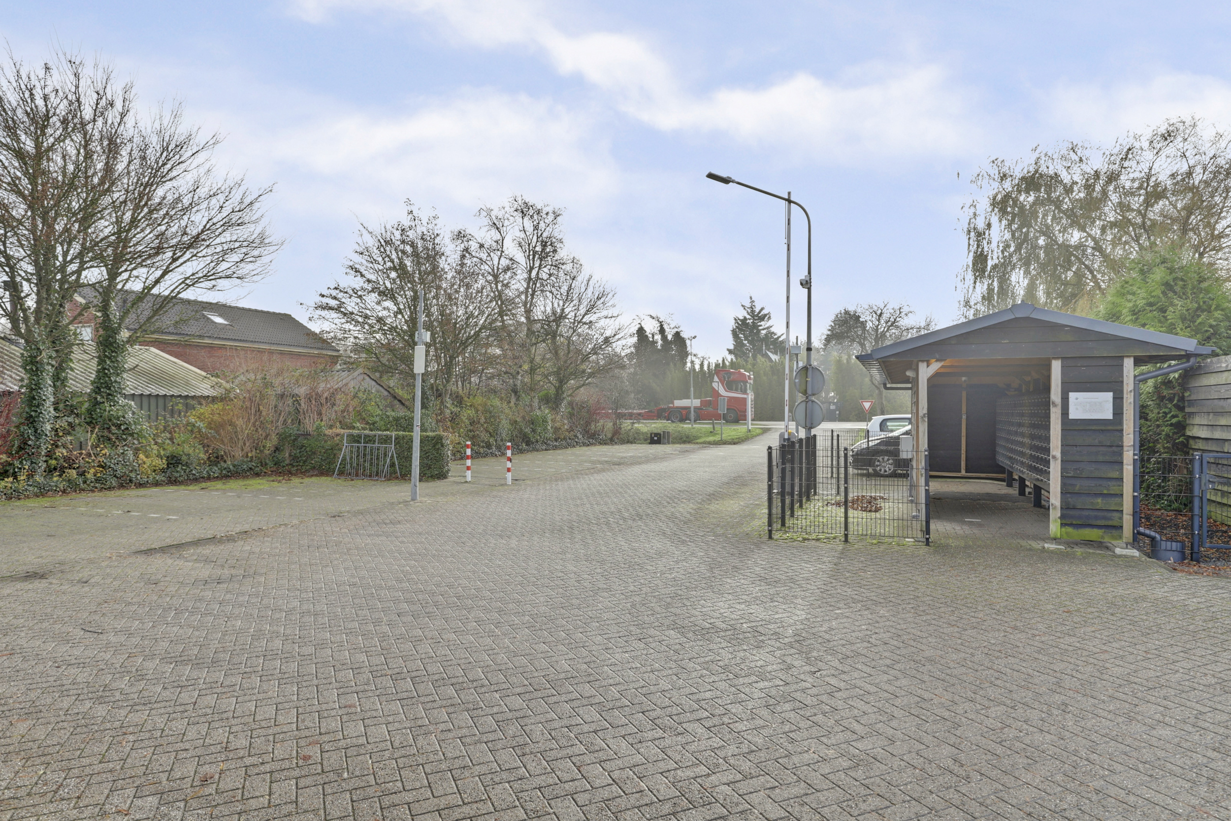 '$houseDetails->street_name'.' '.'$houseDetails->number'